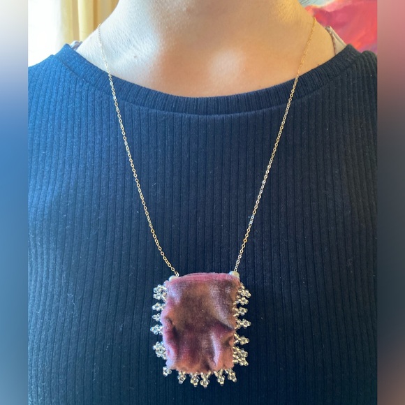 Stunning Velvet Amulet/Pendant Bag Necklace With Delicate Beadwork - OOAK - Picture 3 of 12
